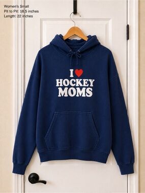 I Heart Hockey Moms Hoodie Navy Boxy Fit Sweatshirt Womens S Novelty Graphic